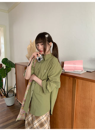 embroidered lapel shirt