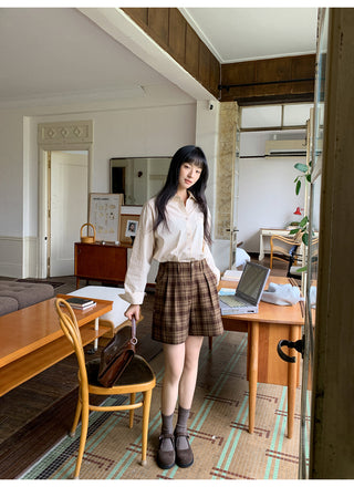 letter striped shirt