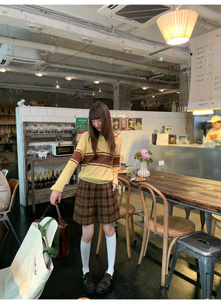 pleated plaid shorts
