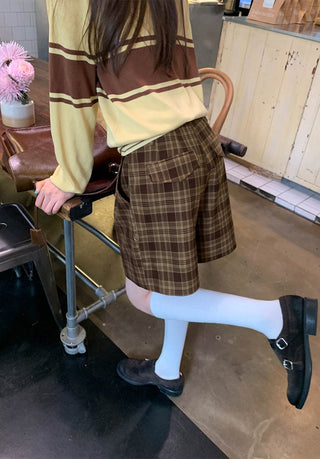pleated plaid shorts