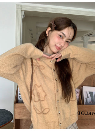 yarn line cardigan