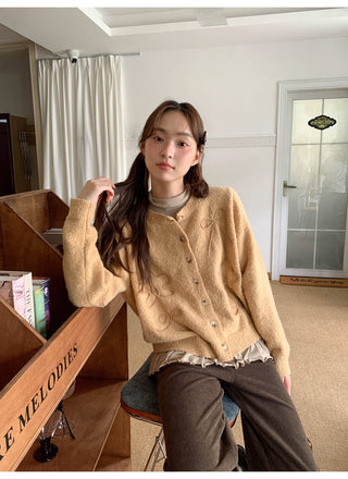 yarn line cardigan