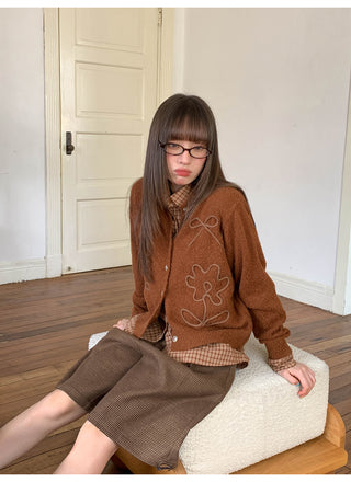 yarn line cardigan