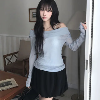 Sealing Off-Shoulder Long Sleeve Tee