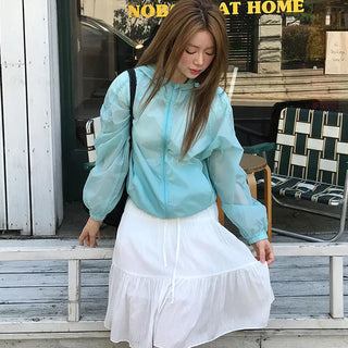 Clover Light Hooded Windbreaker