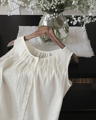 Sleeveless blouse - 2 colors
