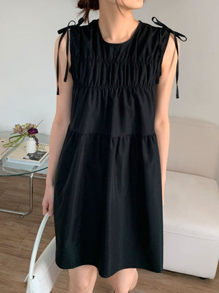 Korean vintage pleated lace-up dress
