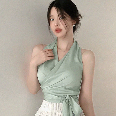 slim-fit elegan sleeveless top