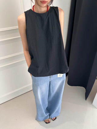 Korean Sleeveless Shirt + High Waist Split Skirt suit