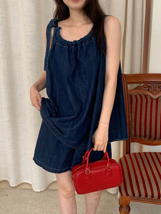 Sleeveless Top High Waist + Denim Shorts suit