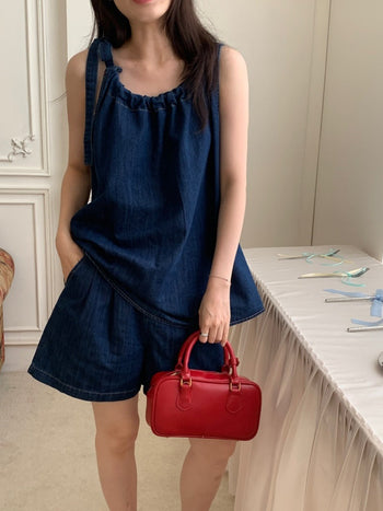 Sleeveless Top High Waist + Denim Shorts suit