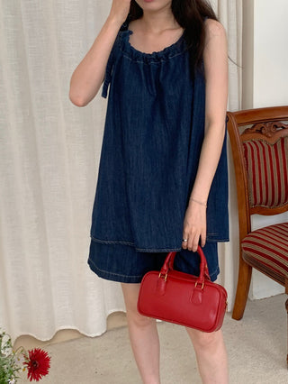 Sleeveless Top High Waist + Denim Shorts suit