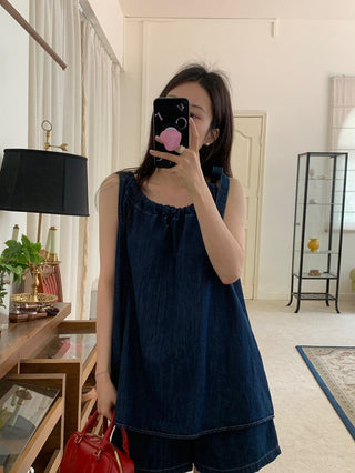 Sleeveless Top High Waist + Denim Shorts suit
