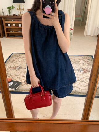 Sleeveless Top High Waist + Denim Shorts suit