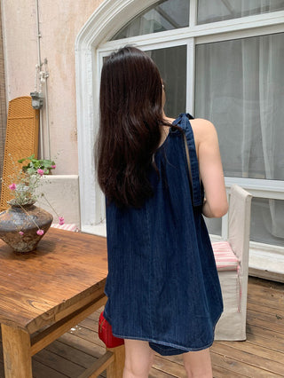 Sleeveless Top High Waist + Denim Shorts suit