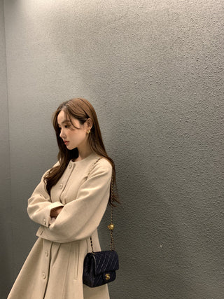 Retro round neck slim waist woolen coat