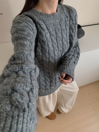 Cable knit Sweater
