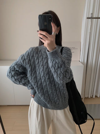 Cable knit Sweater