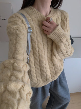 Cable knit Sweater