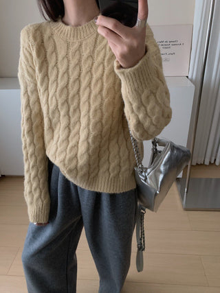 Cable knit Sweater