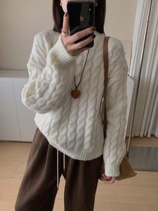Cable knit Sweater