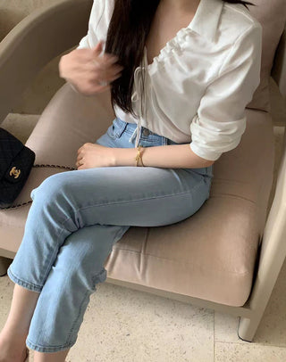 V-neck drawstring long sleeve shirt