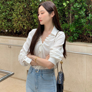 V-neck drawstring long sleeve shirt