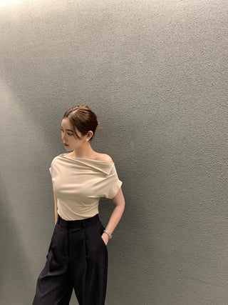 One-Shoulder Short Sleeve top
