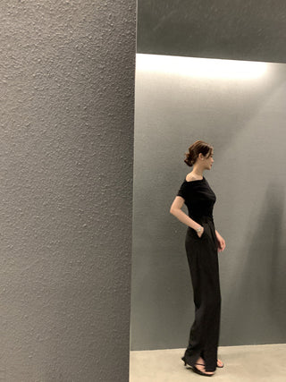 One-Shoulder Short Sleeve top