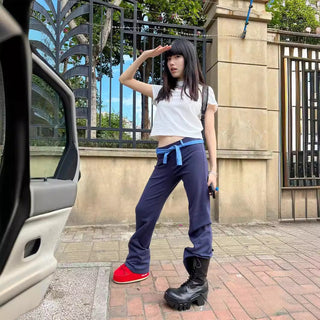 Micro flared sporty belted trousers