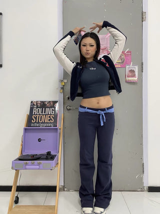 Micro flared sporty belted trousers