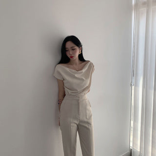 Pleated collar loose top