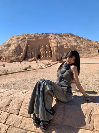 Slim-fit mesh flower ribbon top