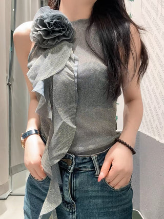 Slim-fit mesh flower ribbon top