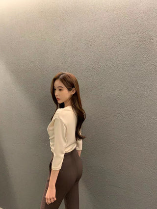 Pleated collar slim top