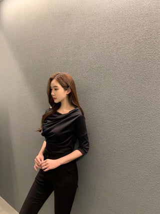 Pleated collar slim top