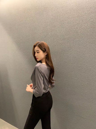 Pleated collar slim top