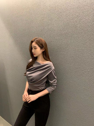 Pleated collar slim top