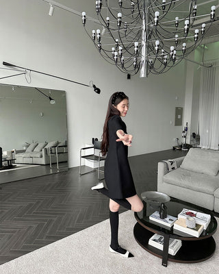 Diamond inlaid  V-neck black dress