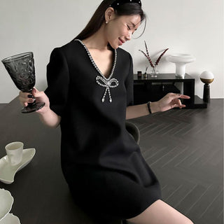Diamond inlaid  V-neck black dress