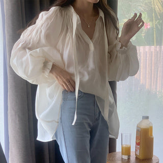 V-neck Ribbon design bubble sleeve shirt