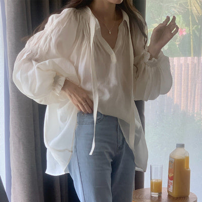 V-neck Ribbon design bubble sleeve shirt