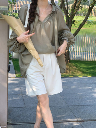 V-neck Ribbon design bubble sleeve shirt