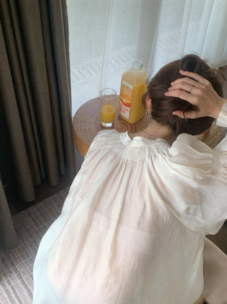 V-neck Ribbon design bubble sleeve shirt