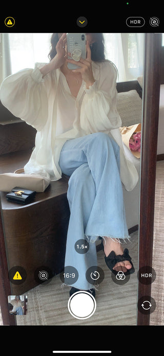 V-neck Ribbon design bubble sleeve shirt