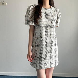 Plaid short sleeve woolen dress