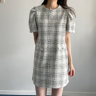 Plaid short sleeve woolen dress