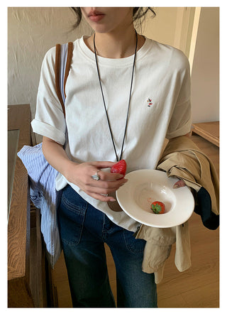 Small embroidered tee