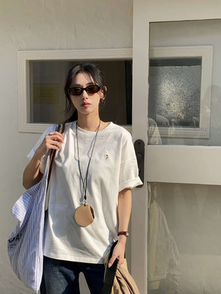 Small embroidered tee