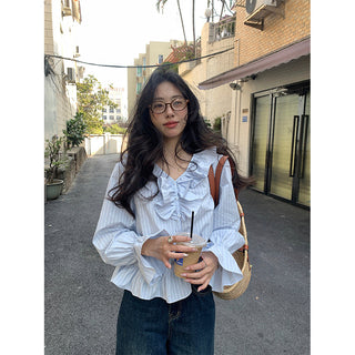 V-neck puff shirt